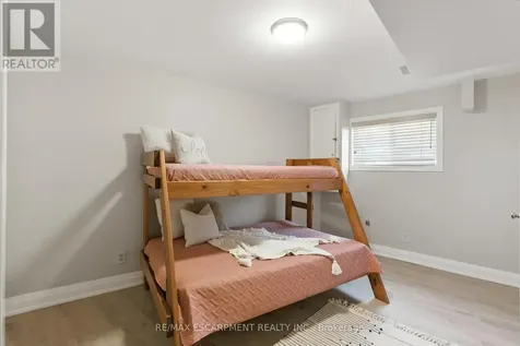 115 Pioneer Lane Blue Mountains ON L9Y 0M6