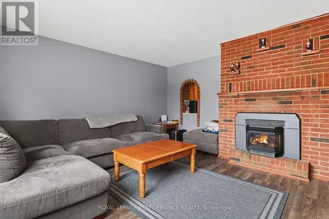 2478 Cleroux Crescent Ottawa ON K1W 1A3
