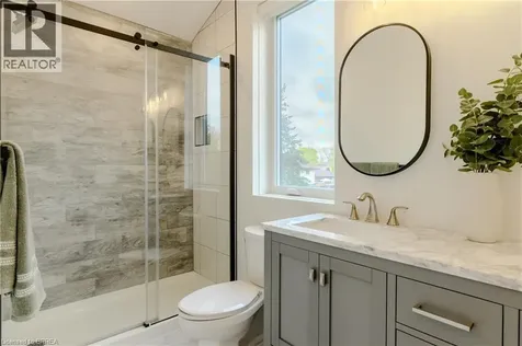 37 Barnes Avenue Brantford ON N3R 4Y9
