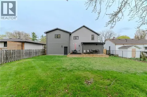 37 Barnes Avenue Brantford ON N3R 4Y9