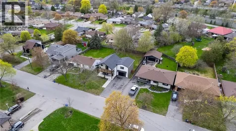 37 Barnes Avenue Brantford ON N3R 4Y9