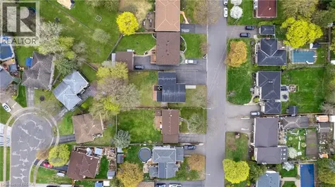 37 Barnes Avenue Brantford ON N3R 4Y9