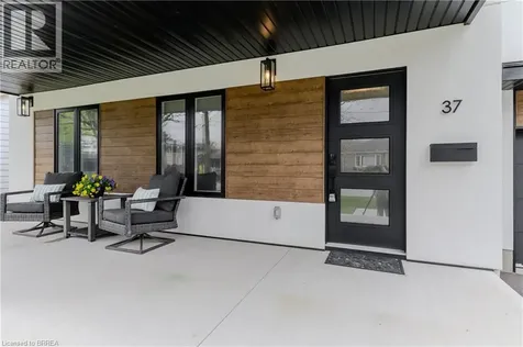 37 Barnes Avenue Brantford ON N3R 4Y9