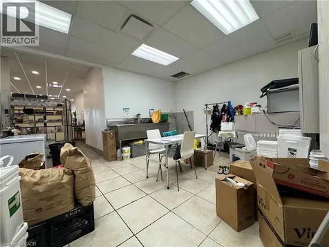 1050 Paramount Drive Stoney Creek ON L8J 1P8