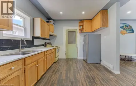 138 Courtland Avenue East Kitchener ON N2G 2V1