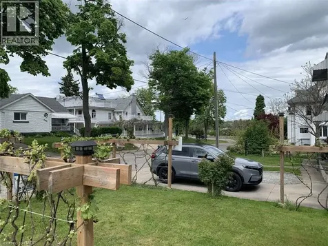 4322 Bampfield Street Niagara Falls ON L2E 1G8