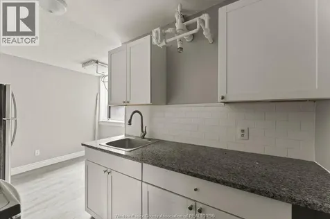 581 Cataraqui Street Windsor ON N9A 3P2