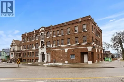 581 Cataraqui Street Windsor ON N9A 3P2