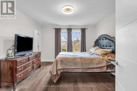 163 Longpre Street Ottawa ON K1L 7J5