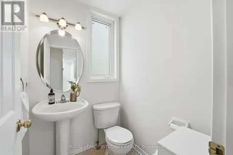 46 Catterick Crescent Ottawa ON K2K 3M6