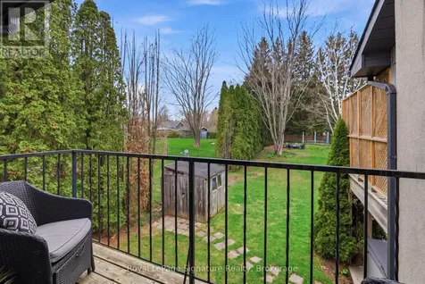 98 Moore Crescent Blue Mountains ON N0H 2P0