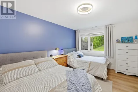 98 Moore Crescent Blue Mountains ON N0H 2P0