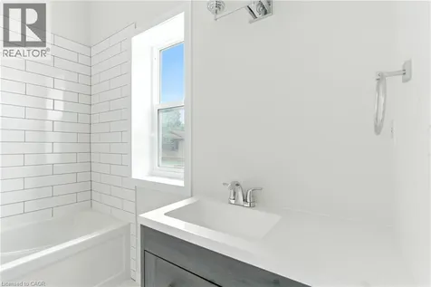 684 Beach Boulevard Hamilton ON L8H 6Y4