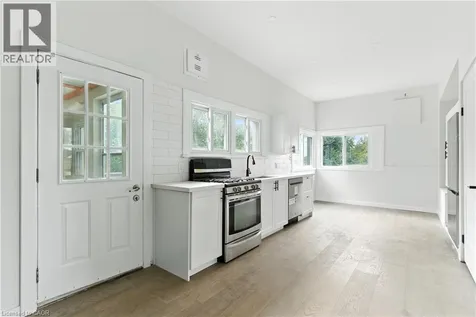 684 Beach Boulevard Hamilton ON L8H 6Y4