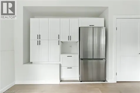 684 Beach Boulevard Hamilton ON L8H 6Y4