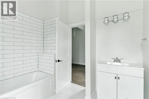 684 Beach Boulevard Hamilton ON L8H 6Y4