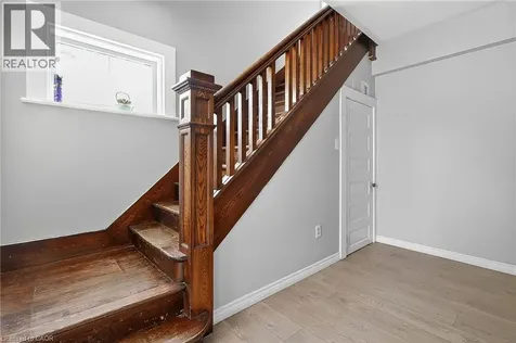 43 Dupont Street East Waterloo ON N2J 2G8