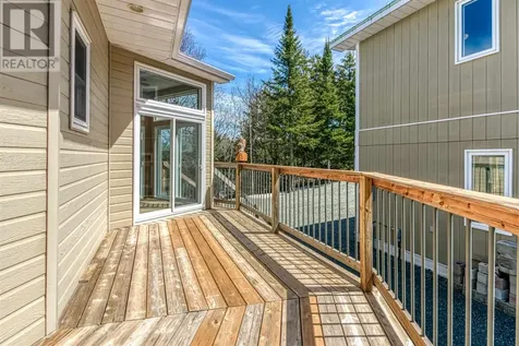 8 Evergreen Lane Elliot Lake ON P5A 2S9