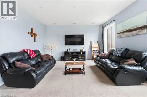 14 Turnbull Drive Brantford ON N3T 0K4