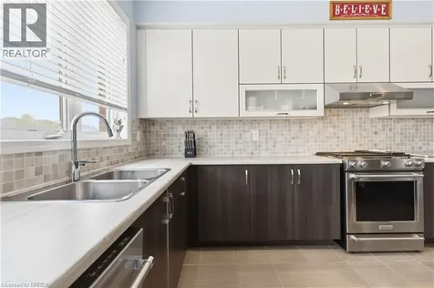 14 Turnbull Drive Brantford ON N3T 0K4