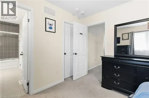 14 Turnbull Drive Brantford ON N3T 0K4