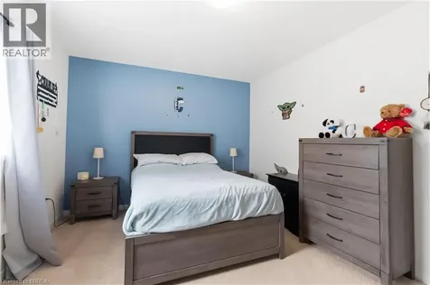 14 Turnbull Drive Brantford ON N3T 0K4