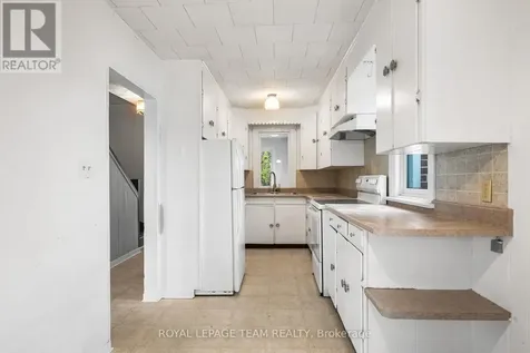 266 Daniel Street South Arnprior ON K7S 2M2