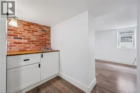 67 Stevenson Street South Guelph ON N1E 5N3
