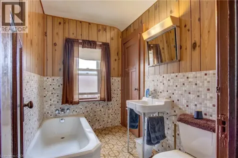 111 Simeon Street Kitchener ON N2H 1S6