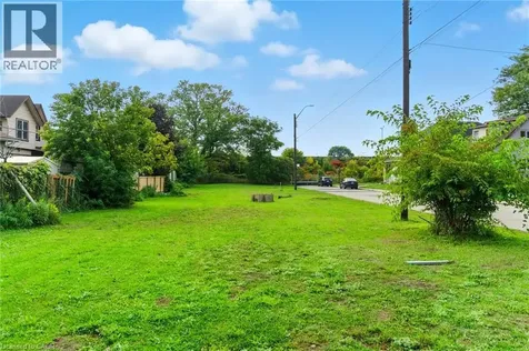 11 Knapmans Drive Hamilton ON L8H 7E8