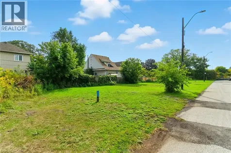 11 Knapmans Drive Hamilton ON L8H 7E8