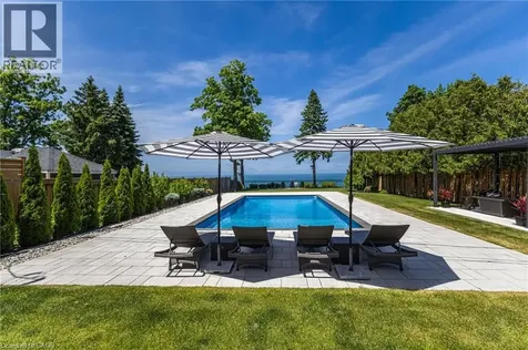 7 Campview Road Stoney Creek ON L8E 5E2