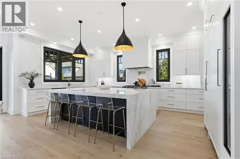 7 Campview Road Stoney Creek ON L8E 5E2