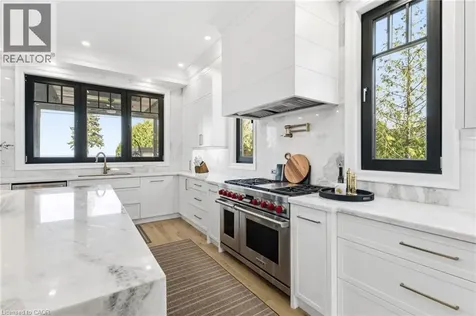 7 Campview Road Stoney Creek ON L8E 5E2