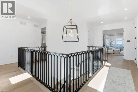 7 Campview Road Stoney Creek ON L8E 5E2