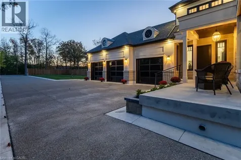 7 Campview Road Stoney Creek ON L8E 5E2