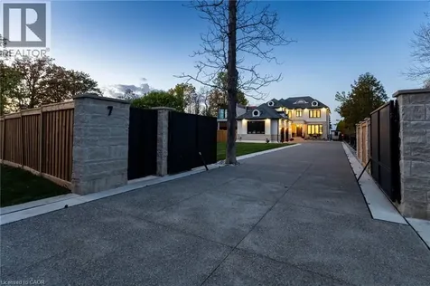 7 Campview Road Stoney Creek ON L8E 5E2