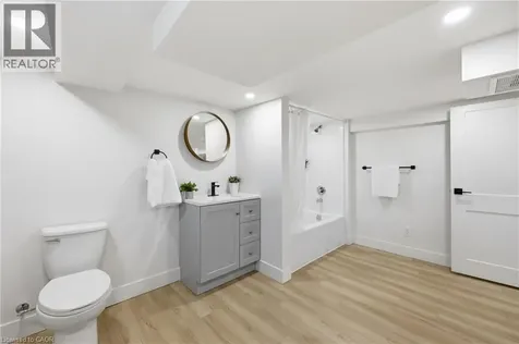 74 Freelton Road Hamilton ON L8B 0Z3