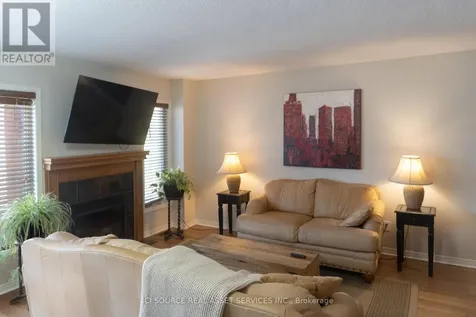 11 Great Oak Private Ottawa ON K1G 6P7