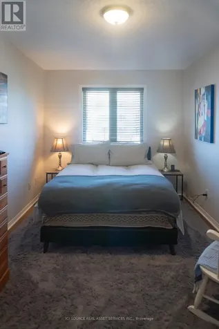 11 Great Oak Private Ottawa ON K1G 6P7