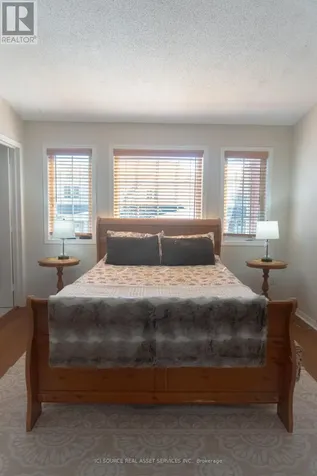 11 Great Oak Private Ottawa ON K1G 6P7