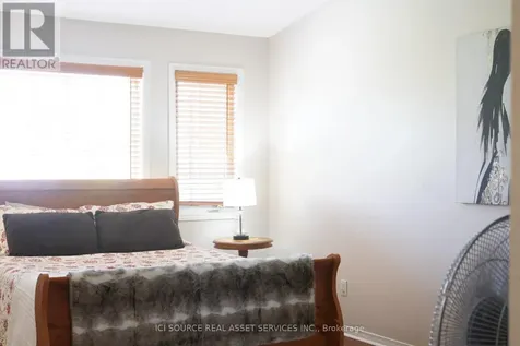 11 Great Oak Private Ottawa ON K1G 6P7