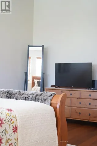 11 Great Oak Private Ottawa ON K1G 6P7