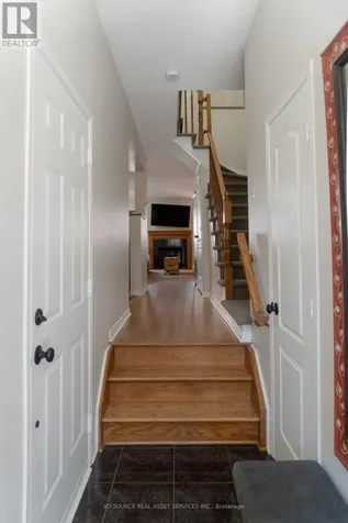 11 Great Oak Private Ottawa ON K1G 6P7