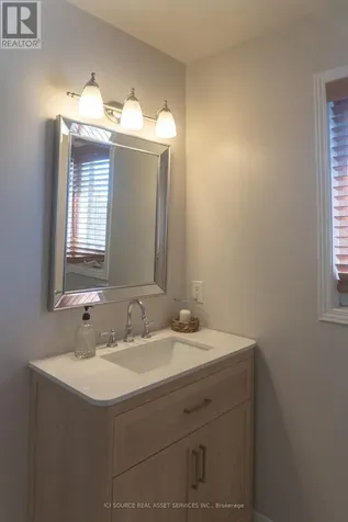 11 Great Oak Private Ottawa ON K1G 6P7