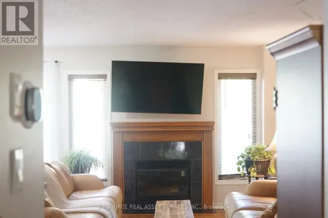 11 Great Oak Private Ottawa ON K1G 6P7