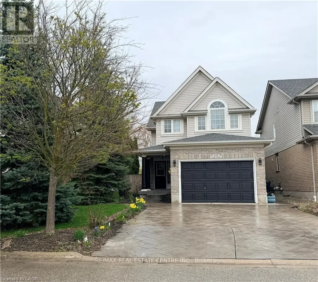15 Gees Way Cambridge ON N3C 4M5