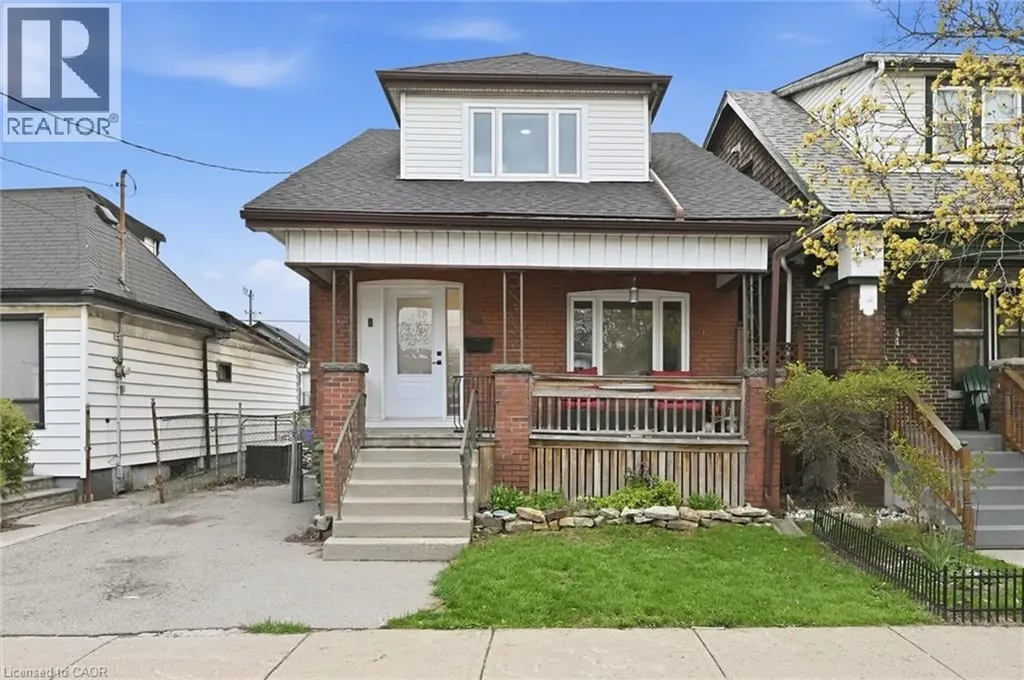 46 Mayflower Avenue Hamilton ON L8L 2K4