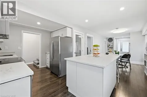 46 Mayflower Avenue Hamilton ON L8L 2K4