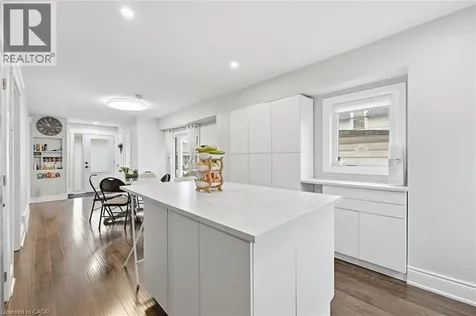 46 Mayflower Avenue Hamilton ON L8L 2K4